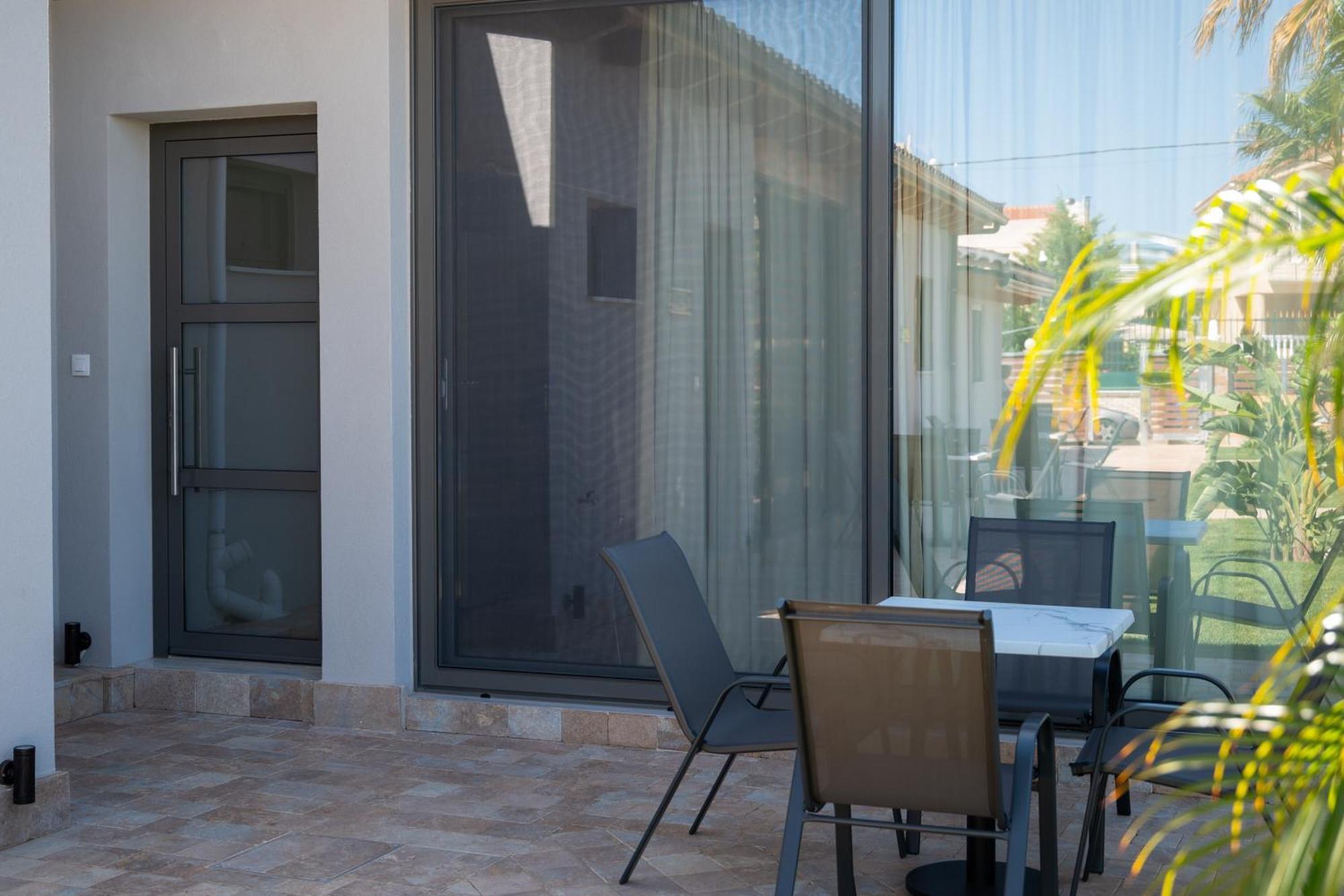 Paradise Apartments Artemida エクステリア 写真